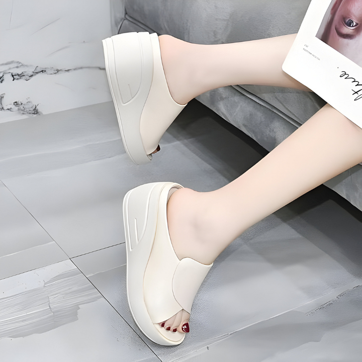 Xénia – minimalista elegáns ortopéd szandál