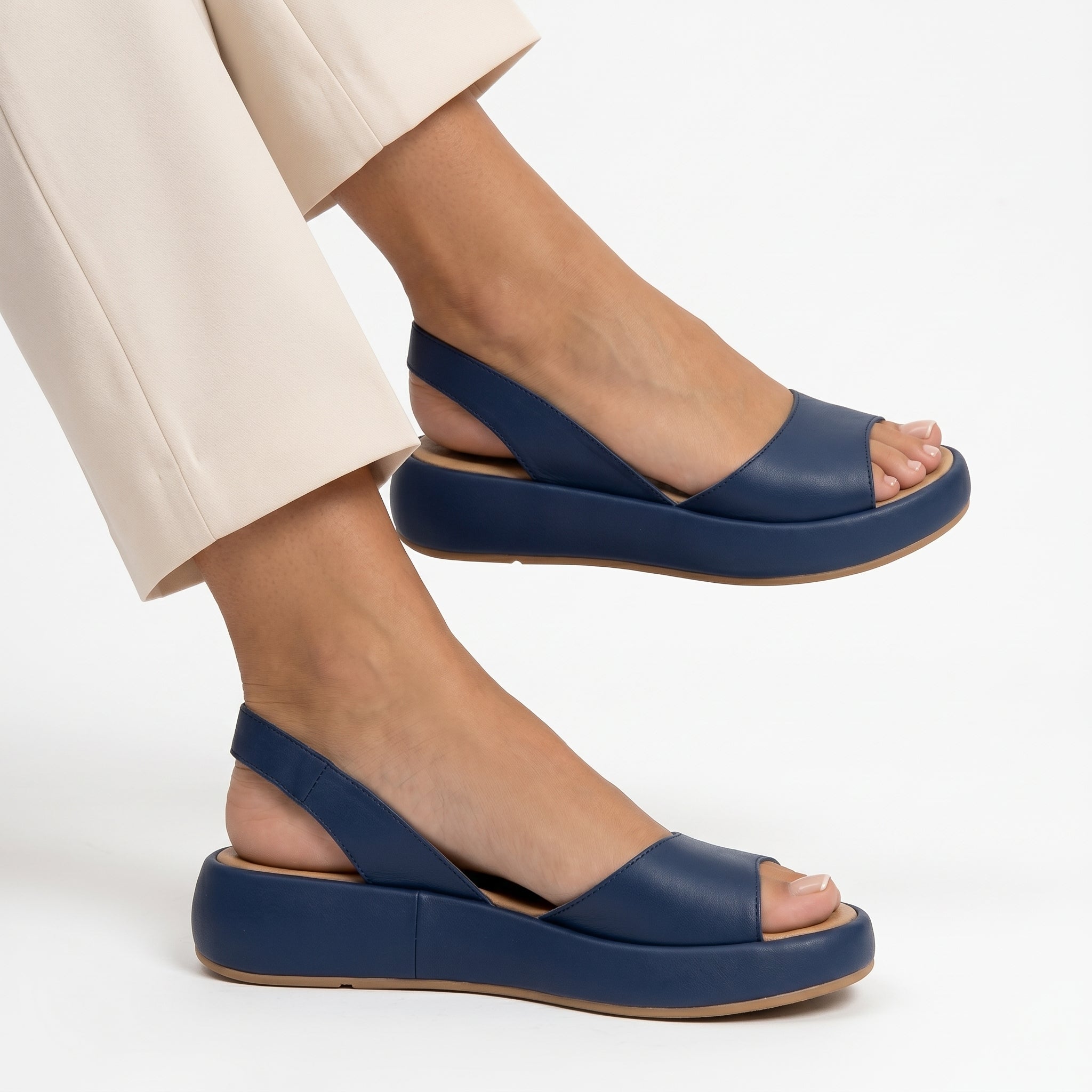 Hanna - Ergonomikus Talpú Lapos Szandálok