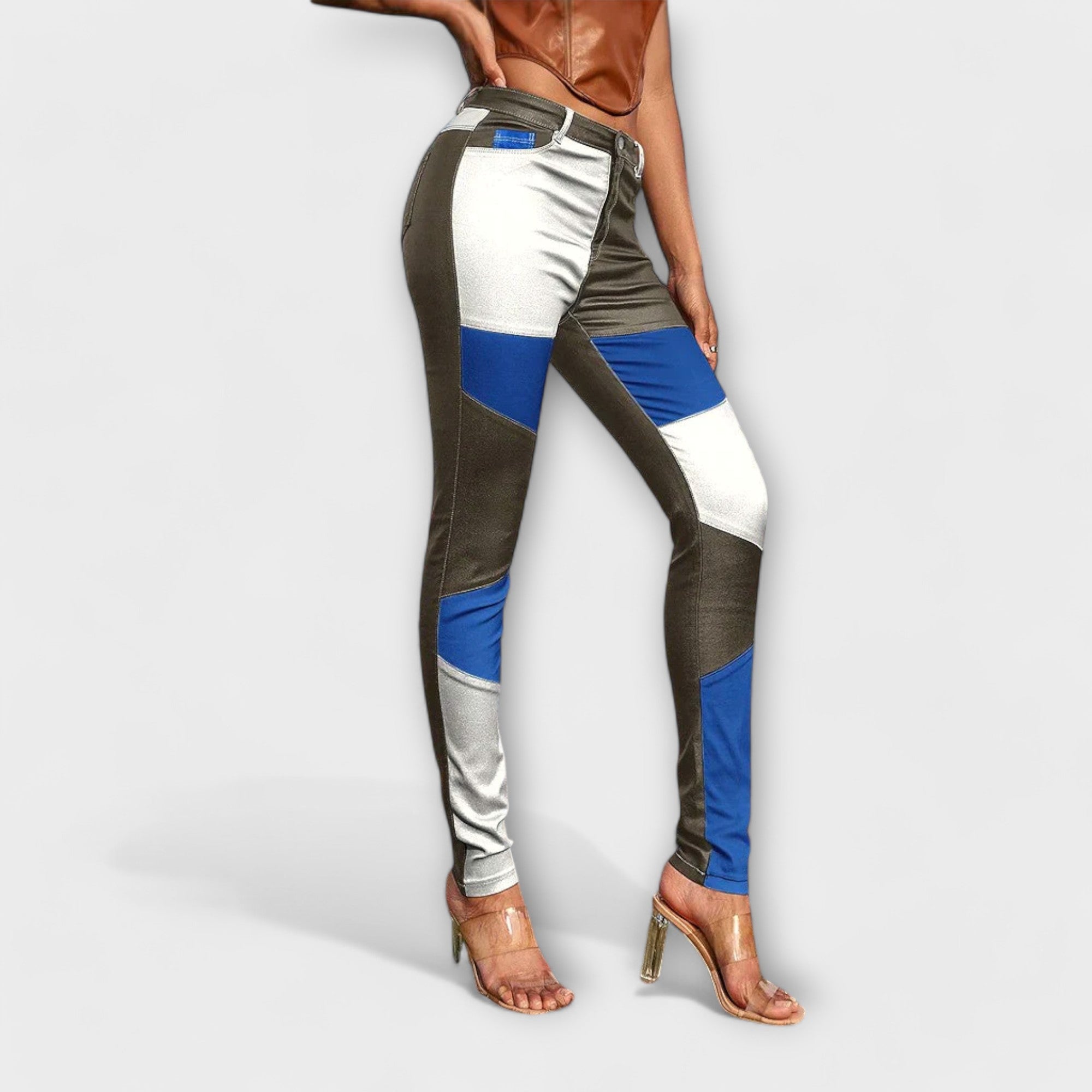 Júlia - Slim Fit Színes Mintás Nadrág
