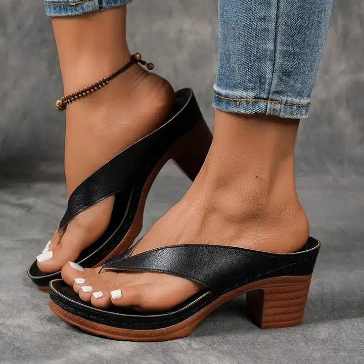 Zsófia – elegáns relaxált szandál enyhe magassággal
