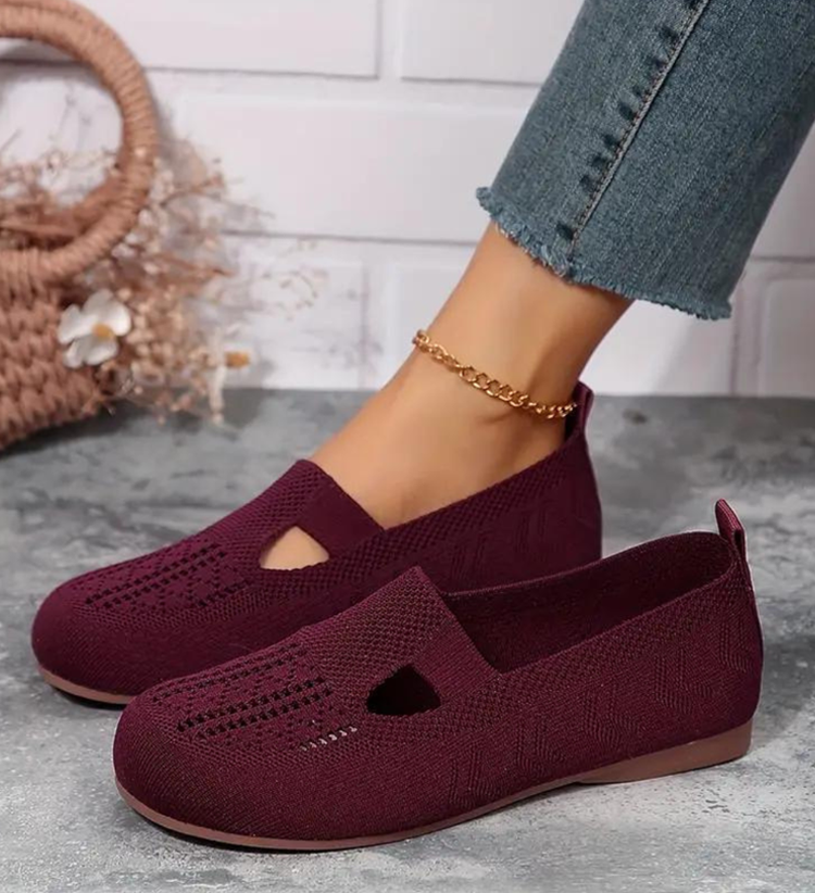 Detti – rugalmas lélegző ergonomikus szandál