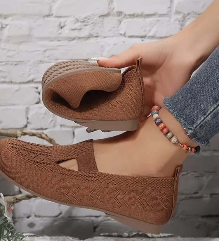 Detti – rugalmas lélegző ergonomikus szandál